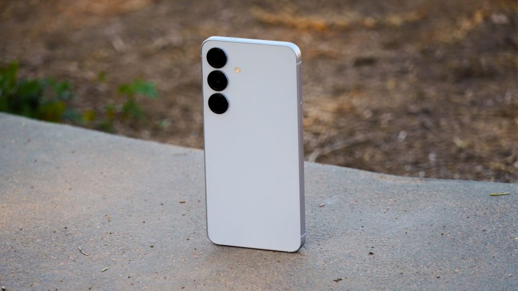 Galaxy S25 FE Leak Reveals More Than Specs